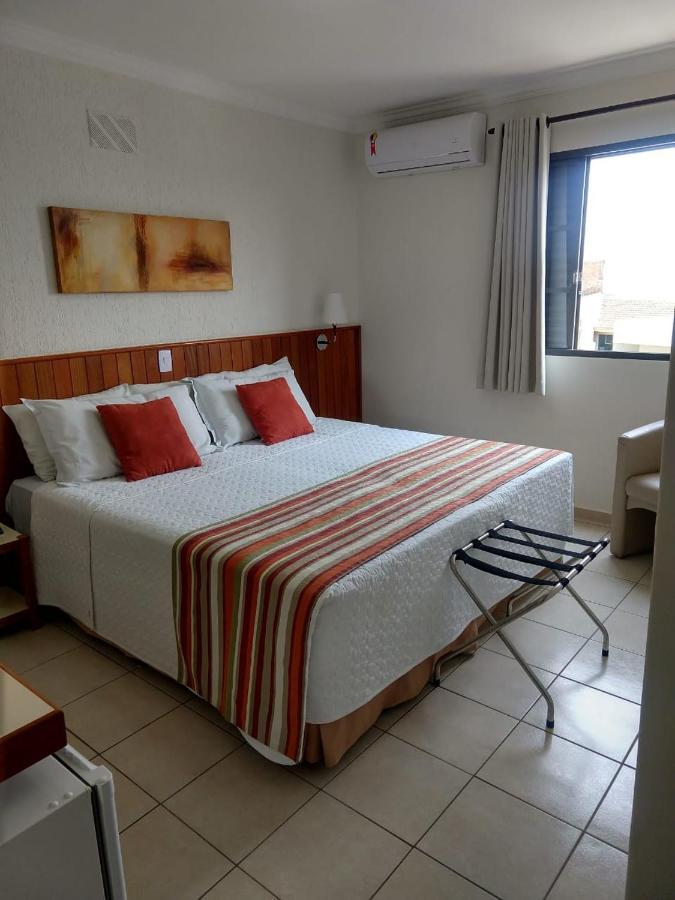 Hotel Riviera Lins Eksteriør billede
