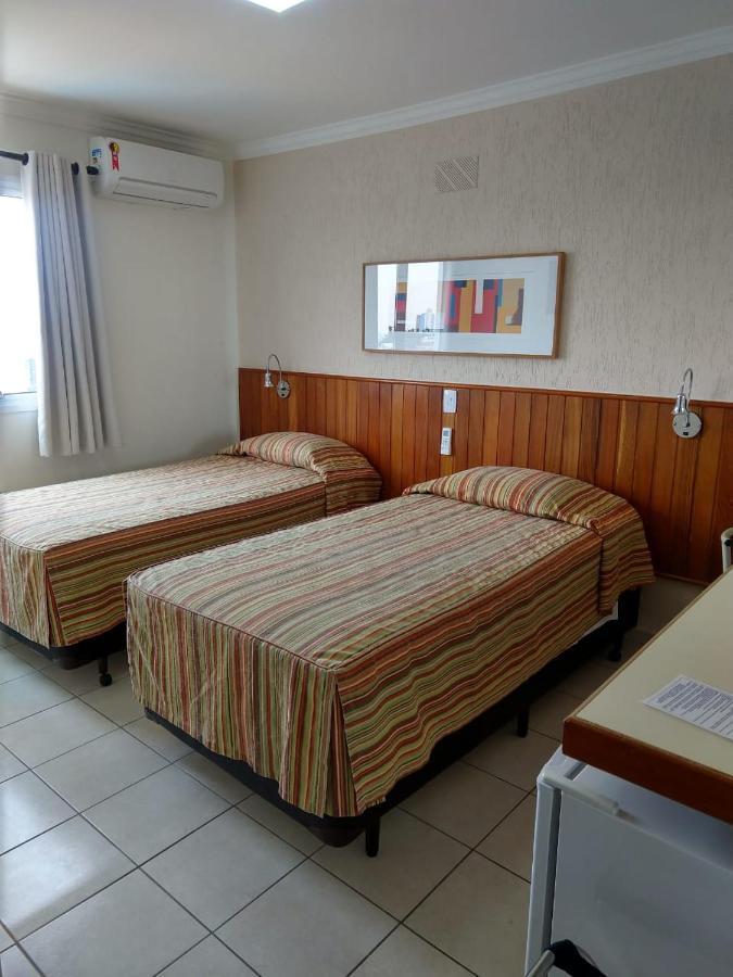 Hotel Riviera Lins Eksteriør billede